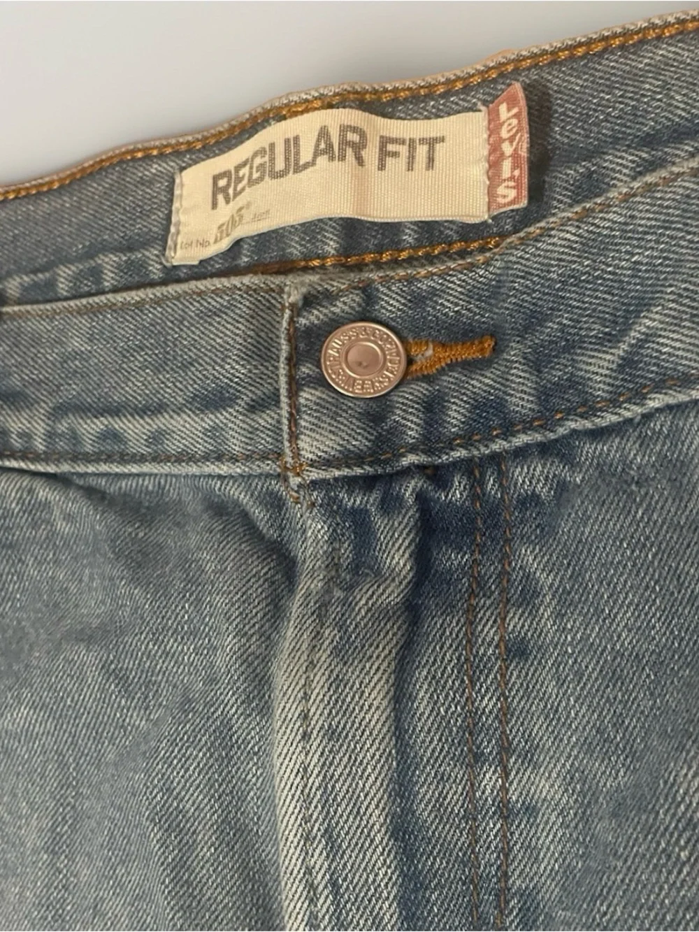 Levi’s 505 Men’s Regular Fit Straight Leg Jeans- Size 40x30- Light Wash BlueJean